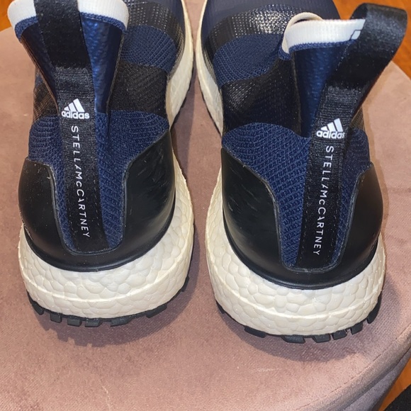 ADIDAS BY STELLA MCCARTNEY
ULTRABOOST X ALL TERRAIN S. Size 8.5 - Picture 5 of 6